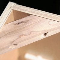 closeup-framed-highland-corner-peice