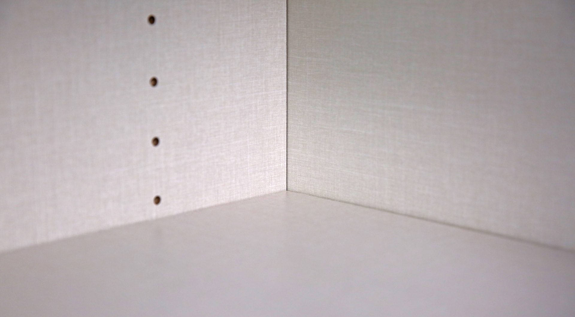 closeup-frameless-box-construction-1